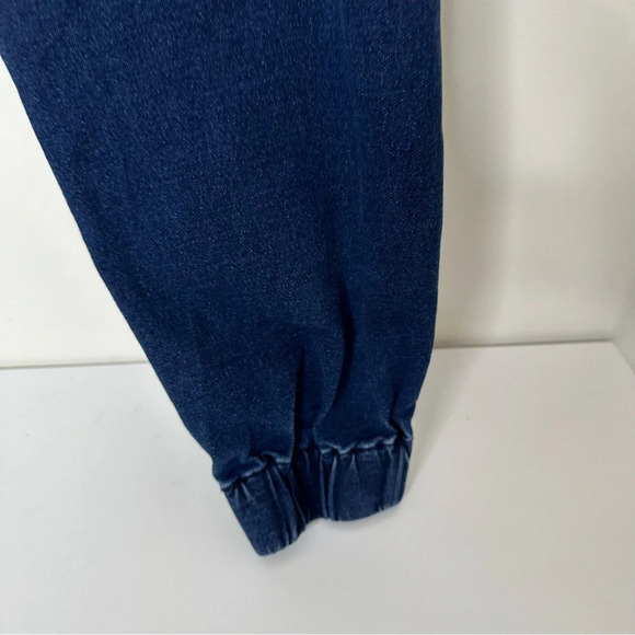 Levi’s dark blue  jeans - Picture 5 of 11